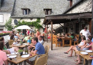 Camping Le Clos de Banes - Chalet for 4 people