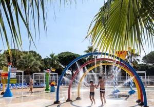 Camping Oasis Village ***** - Comfort themed bungalow 4 rooms 6/8 people air-conditioned + TV