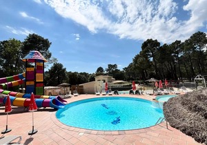 Campsite La Simioune in Provence * - Mobile home VENTOUX - 2 bedrooms + TV (2 adults + 2 children) 2 to 4 people - 2 pers. included in the tariff