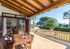 CAN CALSINA - Beautiful summer house with private pool near the beach. Free WiFi