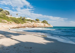 CAN CALSINA - Beautiful summer house with private pool near the beach. Free WiFi