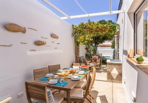 Can Miquel Beautiful family house with pool next to the beach - a48642