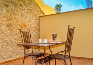 CAN TARONGETA B-3 Modern and charming apartment close to the beach
