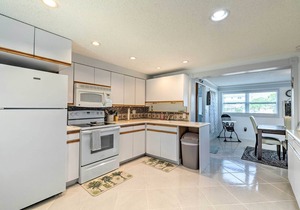 Canalfront Hudson Home w/Private Dock & Yard!