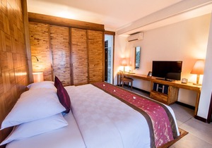 Candidasa Ocean Front Resort - Family Room 4