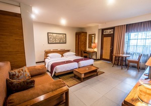Candidasa Ocean Front Resort - Family Room 4