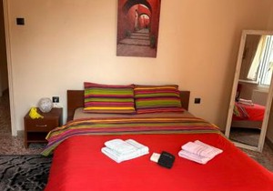 Capital apartment next to Metro station with parking spot to explore Athens