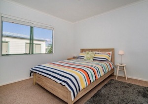 Captain's Cabin - Cooks Beach Holiday Home, COOKS BEACH