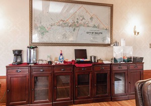 Captain's Quarters Suite w/Fireplace & Sauna