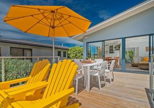 Captains Bach at Cooks - Upstairs Holiday Unit