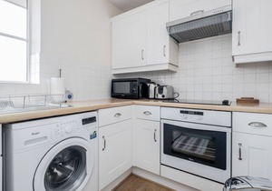 Captivating 3-Bed Apartment in Grays