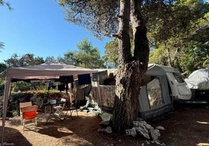 Caravan near the sea 4