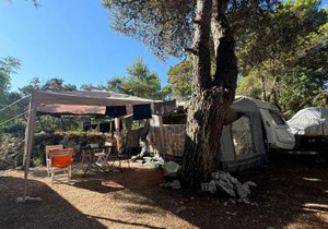 Caravan near the sea 4