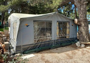 Caravan near the sea 4