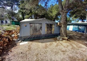 Caravan near the sea 4