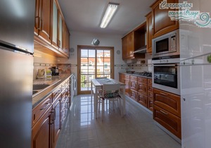 Carcavelos Ocean Breeze, near the Nova University and the beach