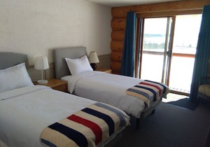 Cariboo Log Guest House
