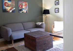 Carola A tastefully furnished apartment lakefront