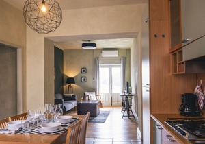 Carola A tastefully furnished apartment lakefront