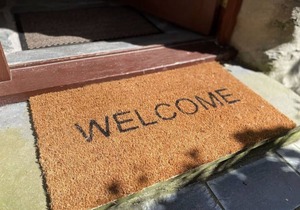 Carole's Cottage - Private Parking, Sea Views, Garden & Close To Harbour & Beach