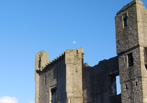 CARTMEL COTTAGE, pet friendly, character holiday cottage in Middleham