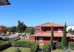 Casa Aliade A, fully refundable with voucher*: A welcoming apartment that is part of a villa surrounded by the greenery.
