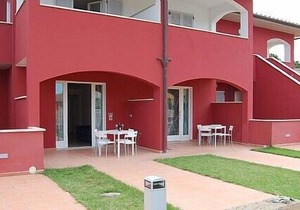 Casa Aliade D, fully refundable with voucher*: A welcoming apartment that is part of a villa surrounded by the greenery.