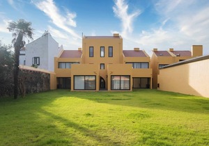 Casa Amarela 22 (Azores Premium at city center)