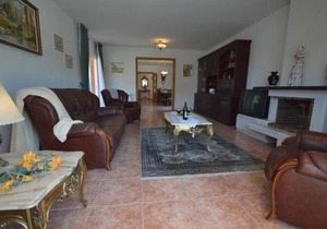 Casa amplia con piscina, jardín, BBQ y WI-FI en Sant Pere Pescador, cerca de la playa. - ES-89-71