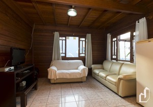 Casa com 03 Dormitórios
