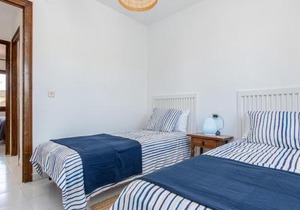Casa con terraza, A/A, barbacoa, wifi, parking a 500 m de la playa - ES-89-86