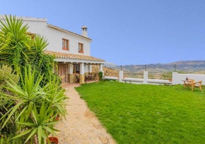 Casa Dehesa de las Casas Algarinejo by Ruralidays