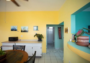 Casa Del Mar Beachfront House on quiet beach, surf out front, tidepools for kids