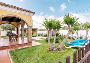 Casa Familiar La Lobita 1