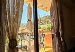 Casa La Ferula apt2 vicino al mare e Taormina con balcone