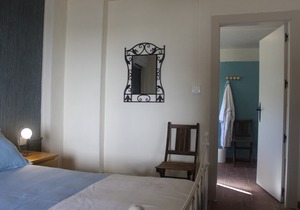 Casa La Nuez B & B, spacious bathrooms, free WiFi, terrace, swimming pool, garden