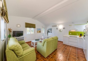 Casa Los Pinos Pleamar - Comfortable andalucian cortijo with fenced pool not far from the beach