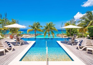 Casa Luna 16: Luxe Resort South of Seven Mile Beach w/Pool, Heated Spa, & Beach Cove