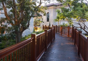 Casa Luna 17: Luxe Oasis South of 7Mile Beach w/ Secret Beach Cove, Pool + Heated Spa