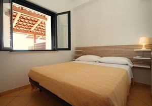Casa Panna D, fully refundable with voucher*: A cheerful apartment that is part of a small villa located right on the beach, with Free WI-FI.