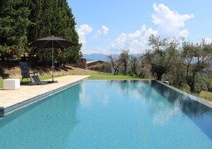 Casa Panorama in a villa with swimming pool between Rome, the Terme dei Papi and Umbria