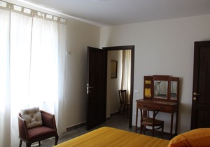 Casa Panorama in a villa with swimming pool between Rome, the Terme dei Papi and Umbria
