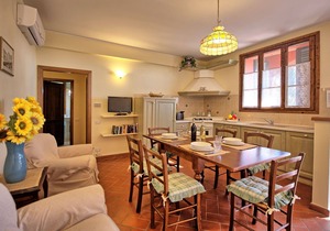 Casa Rossa 5 - Apartment with swimming pool