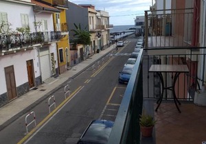 Casa sul lungomare di torre archirafi