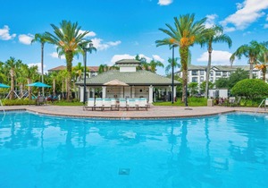 Casa Toscana Deluxe Condo by RedAwning