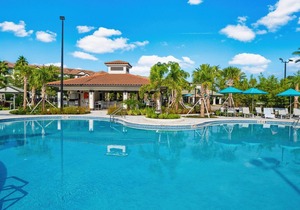 Casa Toscana Deluxe Condo by RedAwning