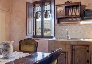 Casciano Apartment in a Historic Estate near Siena with swimming pool
