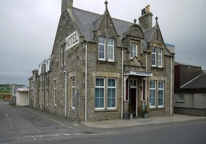 Castletown Hotel