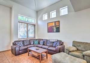 Cave Creek Retreat with Private Pool and Hot Tub!