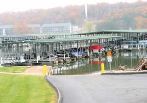 Cedar Glen, No steps, beautiful lake view, close to Ball Park and golf courses